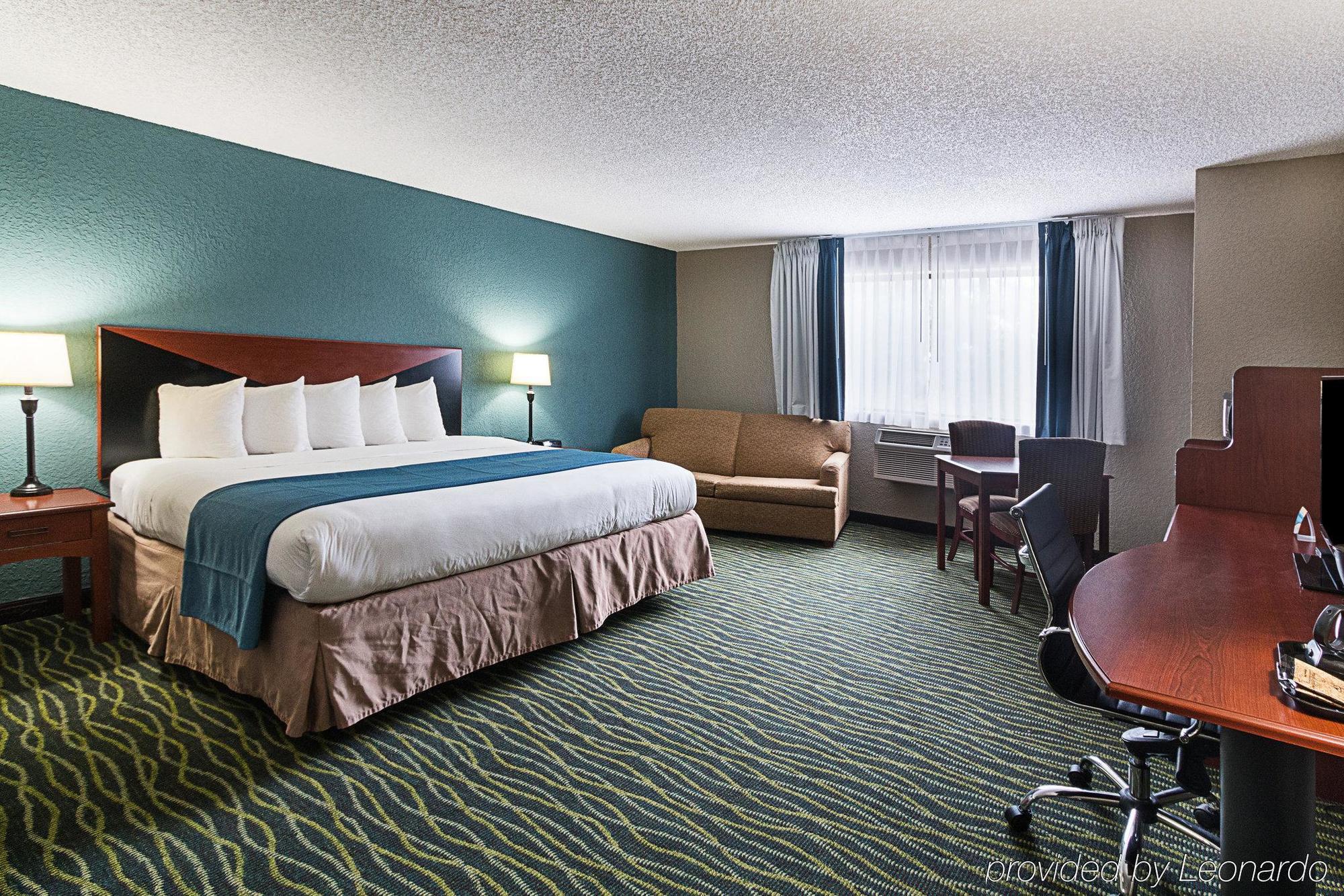 Quality Inn & Suites Leesburg Chain Of Lakes Bagian luar foto